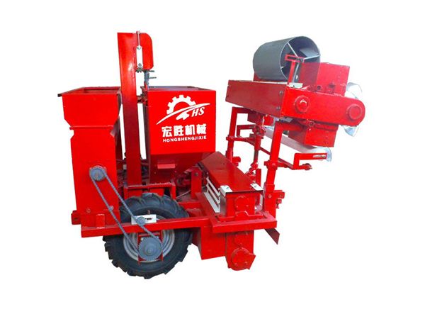 新型土豆播種機(jī)